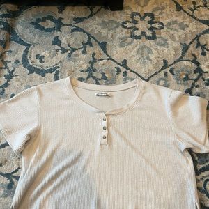 Arecrombie and fitch cropped top